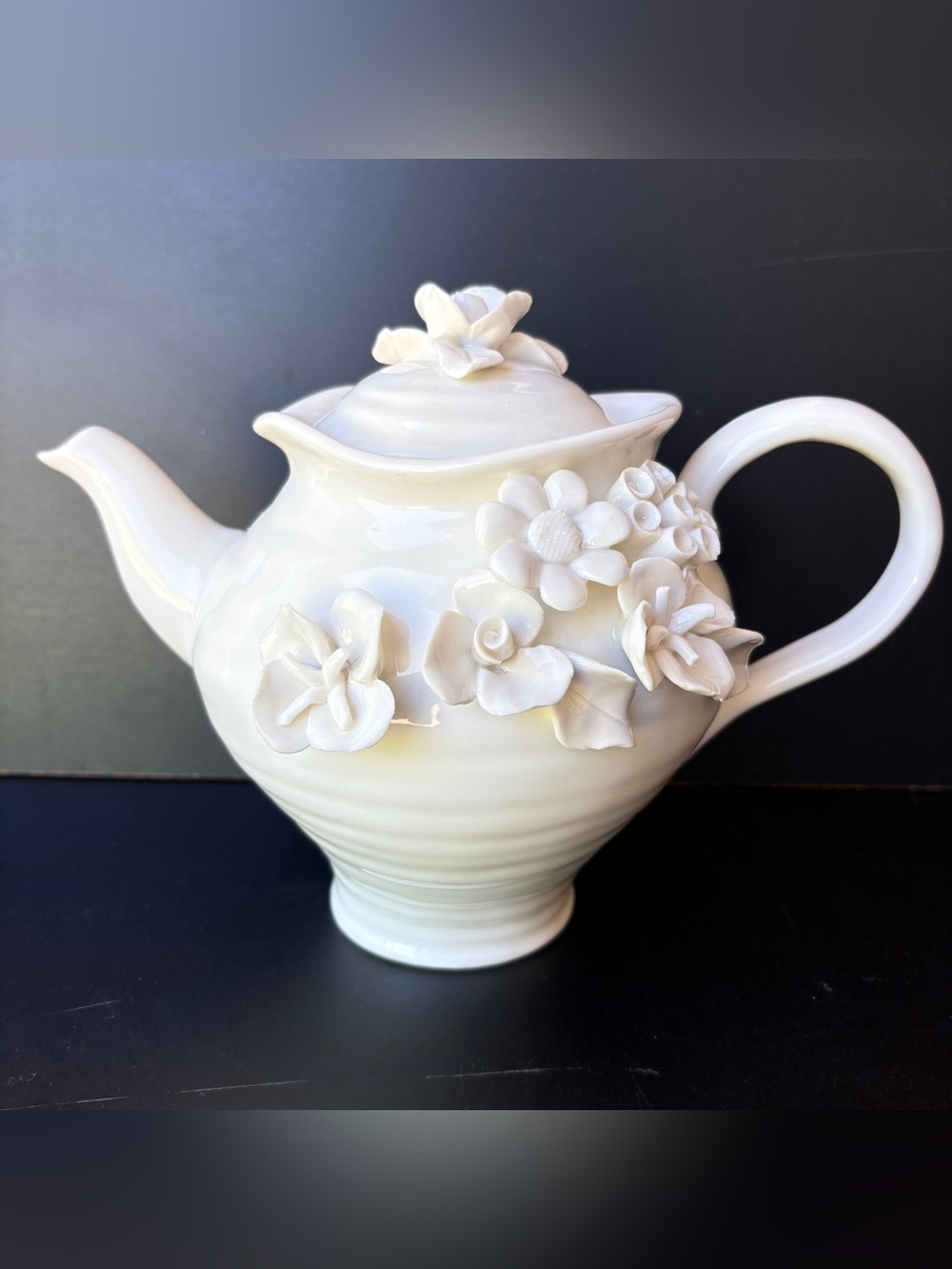 Grace's Teaware Tea Pot White Floral Roses Flower